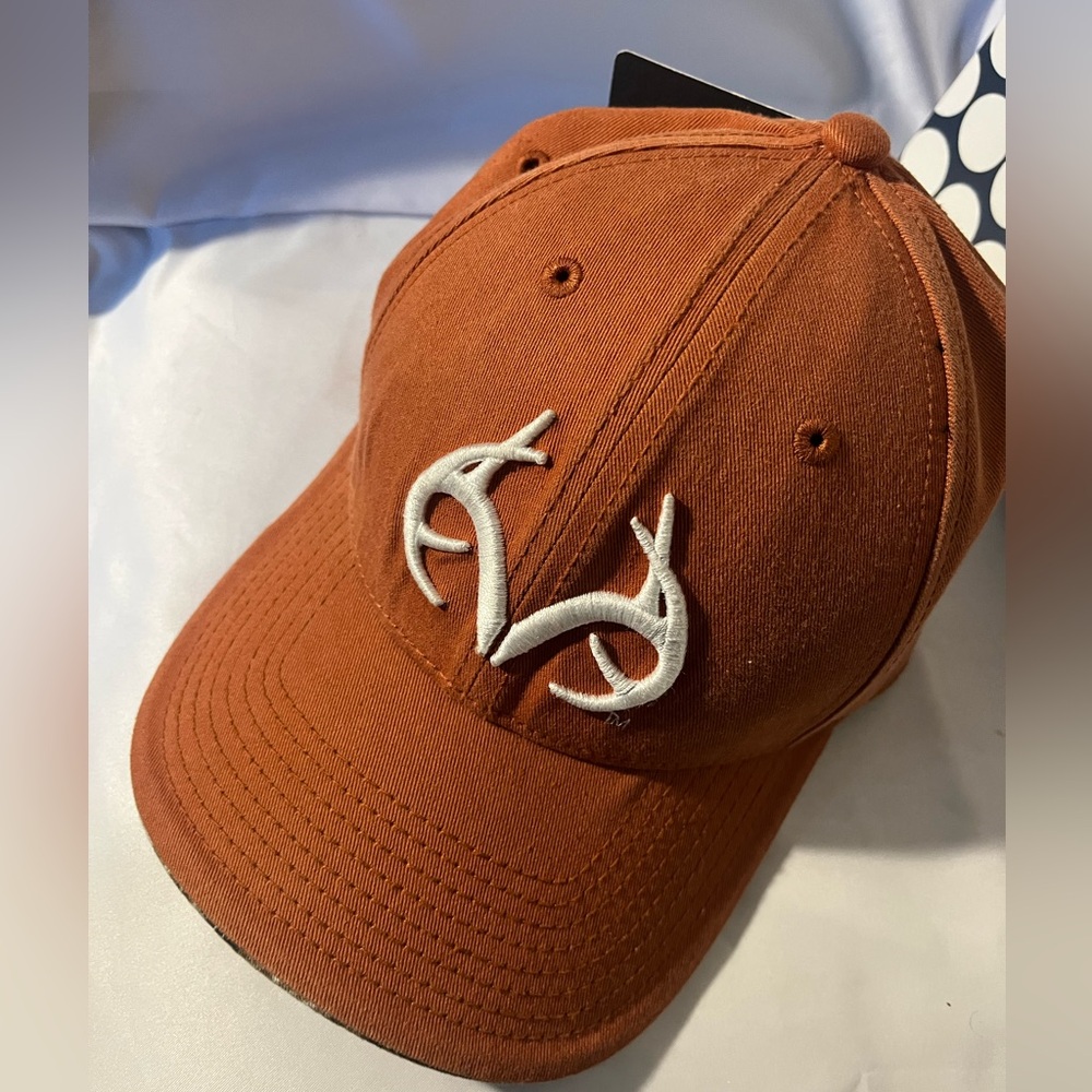 NEW w Tag REALTREE Cap with White Logo